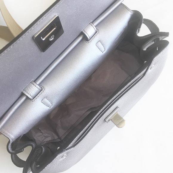 ☁️🆕 MCM ღ Twist Lock Leather Backpack ღ Metallic - Picture 7 of 8